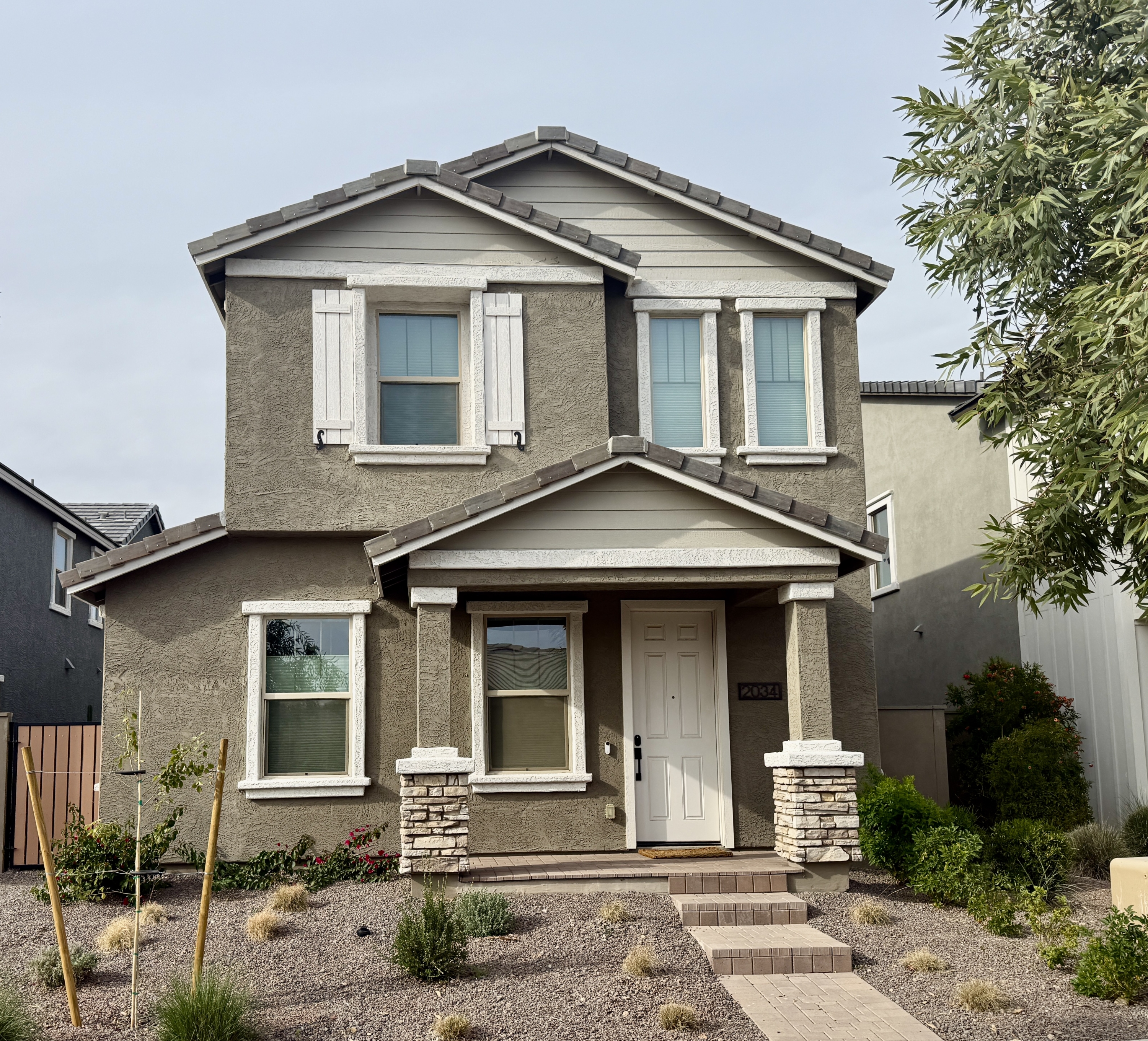 2034 West Lariat Lane